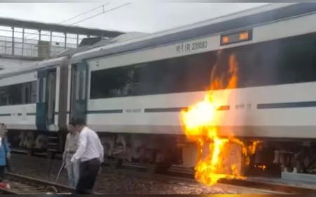 Fire breaks out on Bhopal-Delhi Vande Bharat Express, No casualties reported