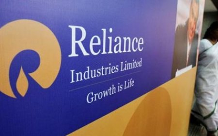 Report: Reliance Industries Considering $1 Billion Stake Sale to Qatar Fund in Retail Arm