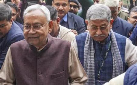 Bihar chief minister Nitish Kumar is new JD(U) chief after Lalan Singh Resign