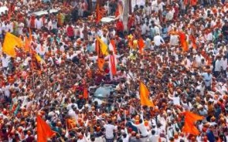 महाराष्ट्र सरकार ने मराठा समुदाय को 10% आरक्षण देने का विधेयक किया पेश