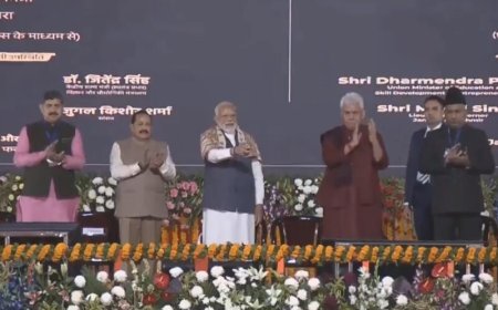 प्रधानमंत्री मोदी ने जम्मू-कश्मीर में 32,000 करोड़ रुपये की विकास परियोजनाओं का किया शुभारंभ