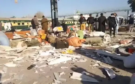 पाकिस्तान, क्वेटा रेलवे स्टेशन पर बड़ा धमाका: 24 की मौत, दर्जनों घायल, बलूच लिबरेशन आर्मी ने ली जिम्मेदारी