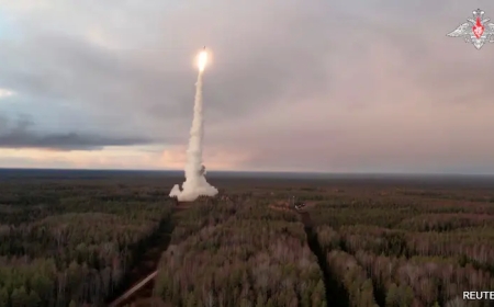 Russia Launches ICBM at Ukraine: A Stern Warning to Kyiv and Western Allies